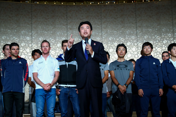 佐藤栄一宇都宮市長「ジャパンカップを続けてきてよかった、クリテリウムを始めてよかった」と25周年のあいさつ