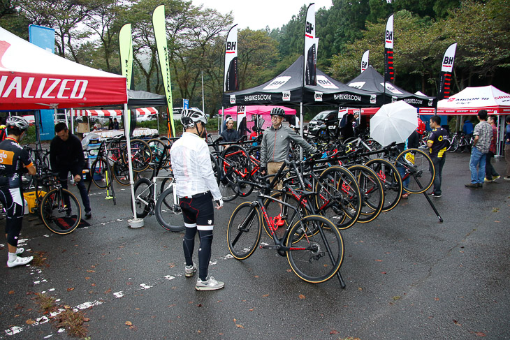 30社以上が集まり盛況だったジャパンカップサイクルフェスタ試乗会 会場