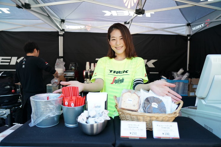 今年も美味しいコーヒーとお菓子、あります