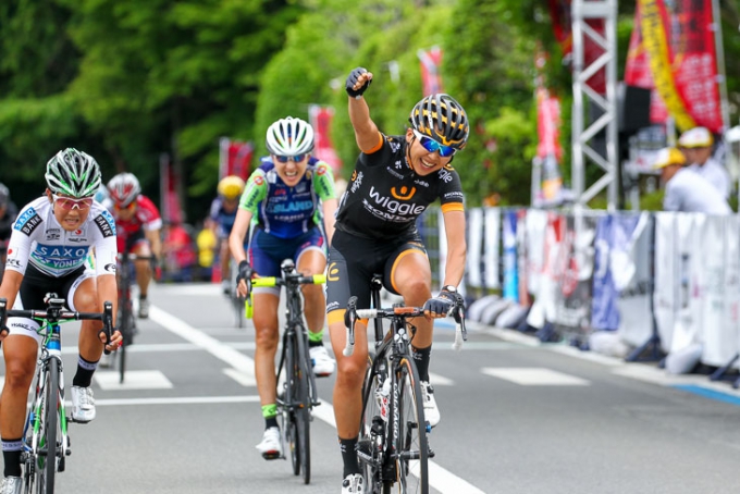 全日本ロード2015エリート女子で優勝した萩原麻由子（日本、Wiggle HONDA）